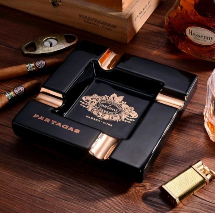 Элегантная пепельница для сигар Partagas черная