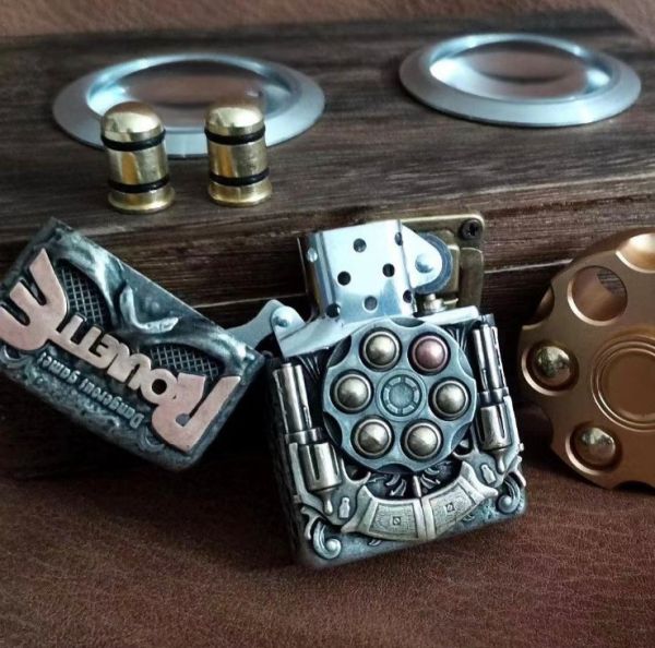 Подарочная эксклюзивная бензиновая зажигалка Zippo