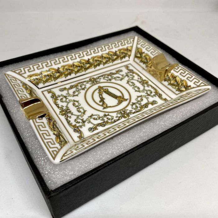 Эксклюзивная Декоративная Попеленка в Стили Luxury Gold