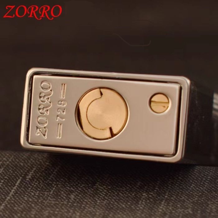 Бензиновая зажигалка Zorro 728 - Классика в стиле "Old Money" золотисто-черная