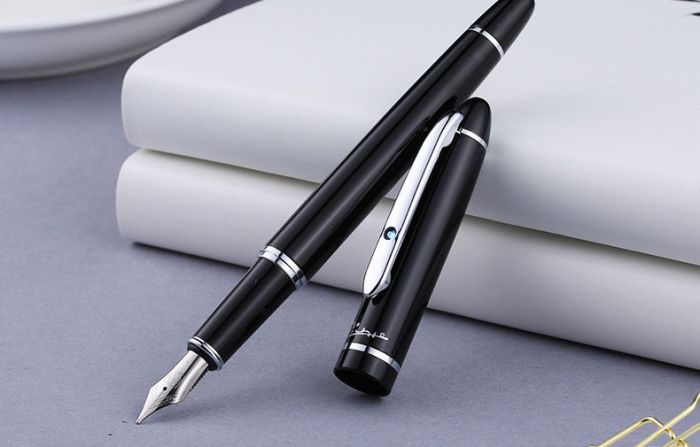 Перьевая ручка Picasso 608 (Pimio) со светло-голубым кристаллом