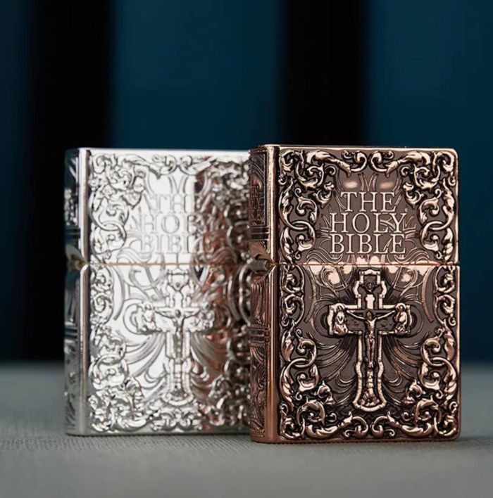 Бензиновая зажигалка Zorro «The Holy Bible» (Святое Письмо) – Коллекционное издание
