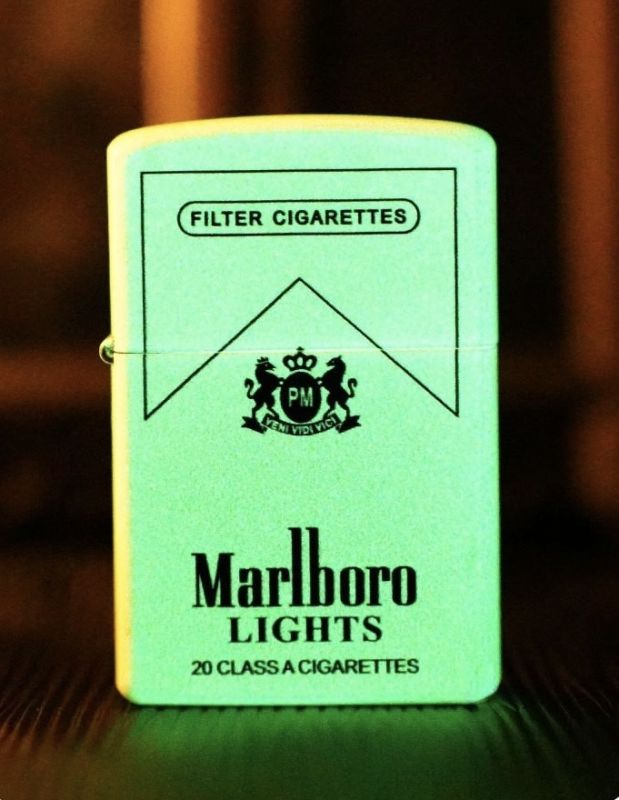 Бензиновая зажигалка Chief «Marlboro Lights» - Флуоресцентный матовый корпус