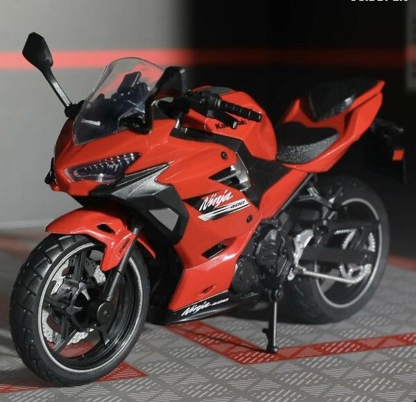 Коллекционная модель мотоцикла CCA 1:12 Kawasaki Ninja 400 (Red) Красный