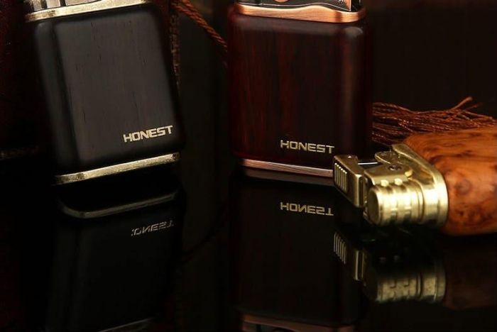 Бензиновая зажигалка Honest в винтажном стиле (Дерево и Бронза)