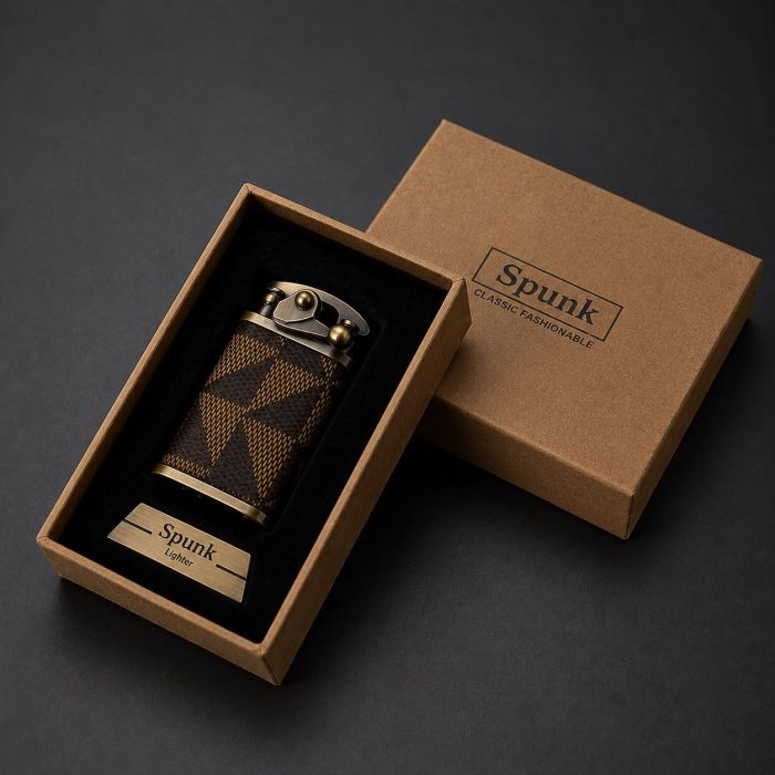 Бензиновая зажигалка Spunk с фирменным узором коричневая