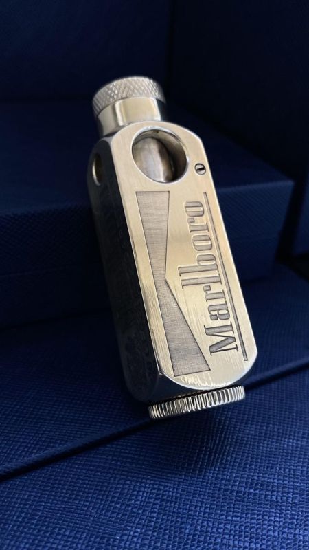 Зажигалка бензиновая  модель MARLBORO