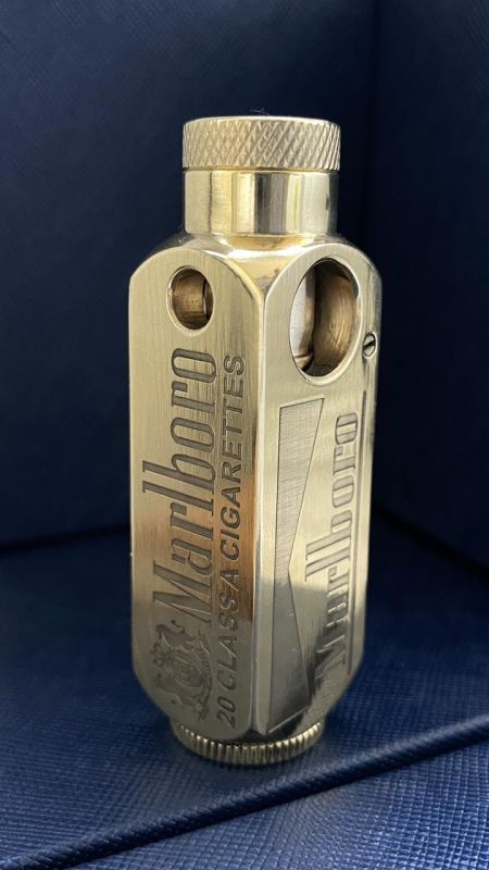 Зажигалка бензиновая  модель MARLBORO