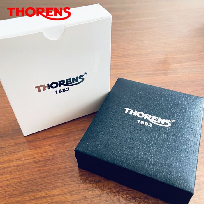 Газовая зажигалка Thorens с объемным геометрическим узором золотистая