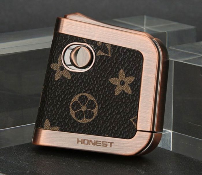Бензиновая зажигалка HONEST