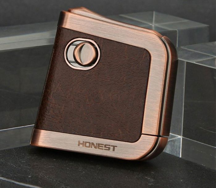 Бензиновая зажигалка HONEST