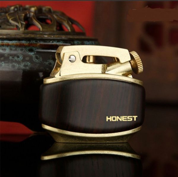 Бензиновая зажигалка HONEST