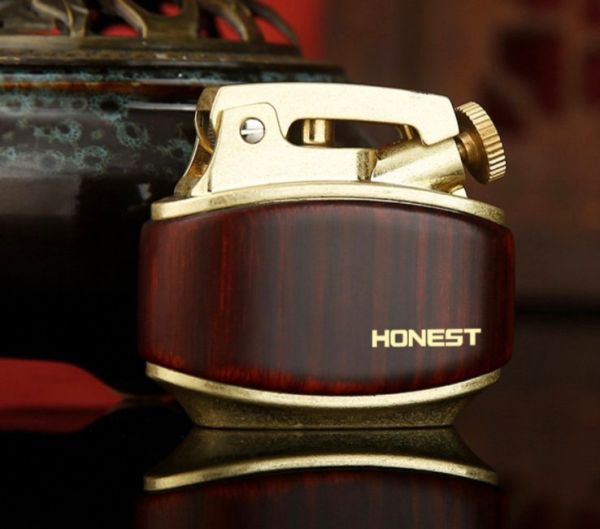 Бензиновая зажигалка HONEST Красное дерево