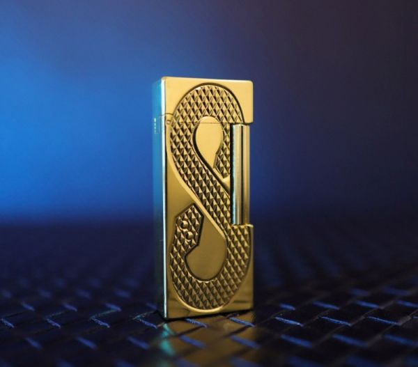 Зажигалка газовая Calories "Serpent Gold"