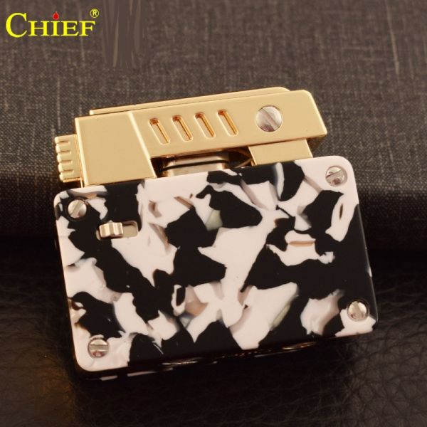 Бензиновая Зажигалка Chief черно-белый мрамор