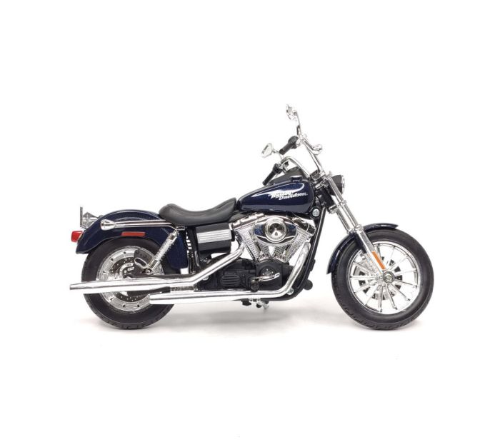 Коллекционная модель мотоцикла Maisto Harley-Davidson 2006 FXDBI Dyna Street Bob (1:12)