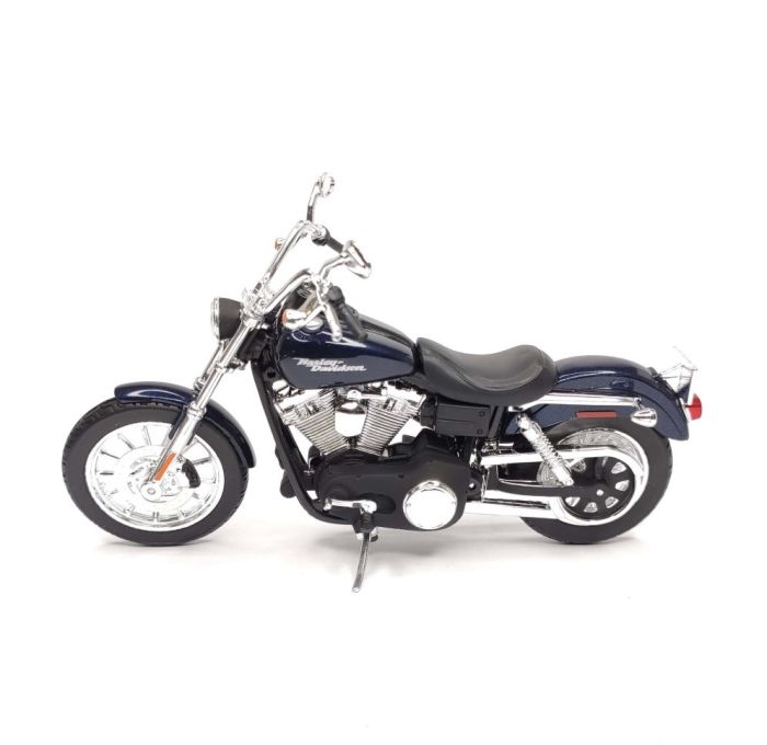 Коллекционная модель мотоцикла Maisto Harley-Davidson 2006 FXDBI Dyna Street Bob (1:12)