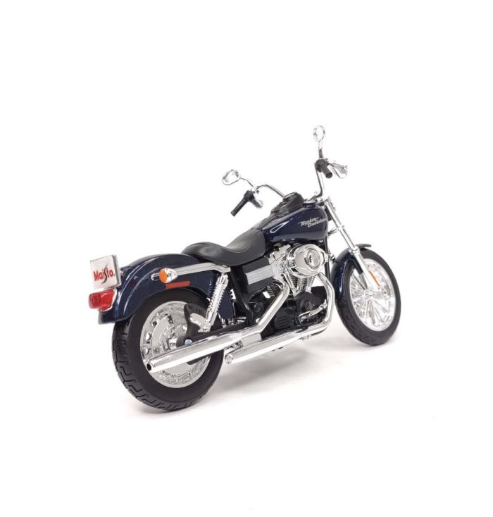 Коллекционная модель мотоцикла Maisto Harley-Davidson 2006 FXDBI Dyna Street Bob (1:12)