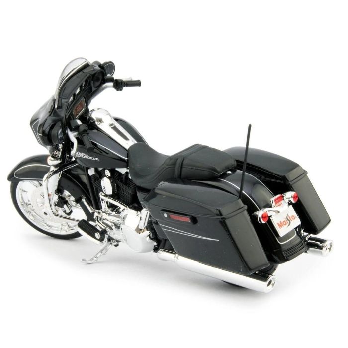 Коллекционная модель мотоцикла Maisto Harley-Davidson 2015 Street Glide Special (1:12)