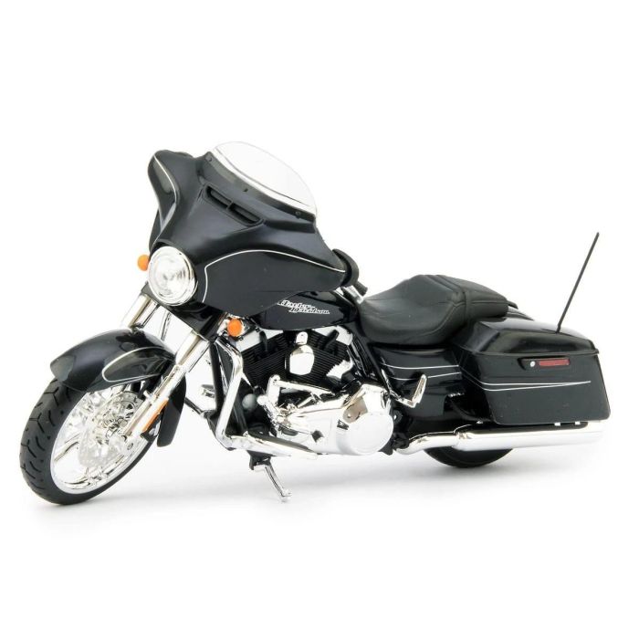 Коллекционная модель мотоцикла Maisto Harley-Davidson 2015 Street Glide Special (1:12)