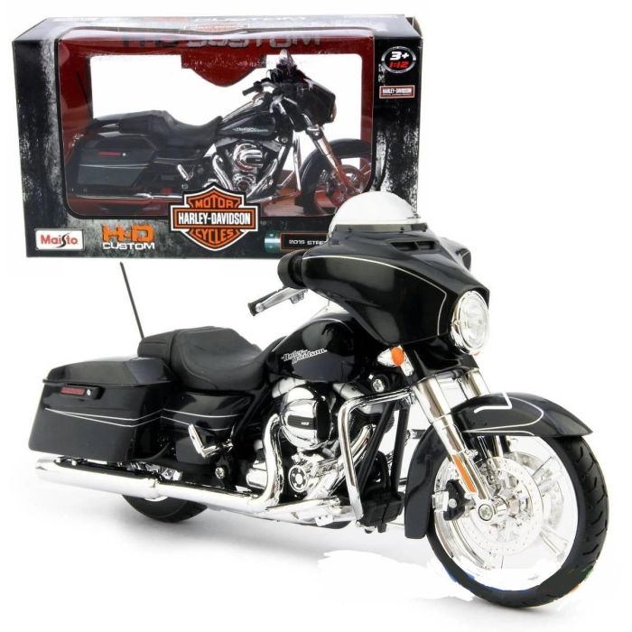 Коллекционная модель мотоцикла Maisto Harley-Davidson 2015 Street Glide Special (1:12)