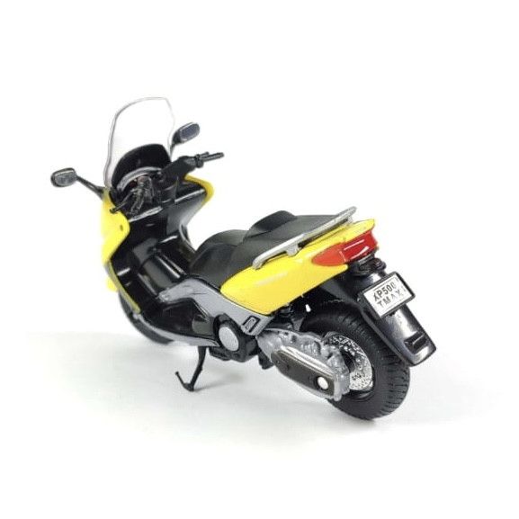 Коллекционная модель мотоцикла Yamaha XP500 TMAX (2001) - Масштаб 1:18, Welly