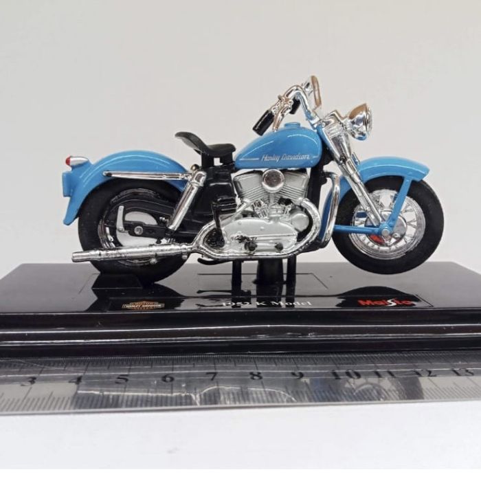 Коллекционная модель мотоцикла Harley-Davidson 1952 K Model (Maisto, 1:18)