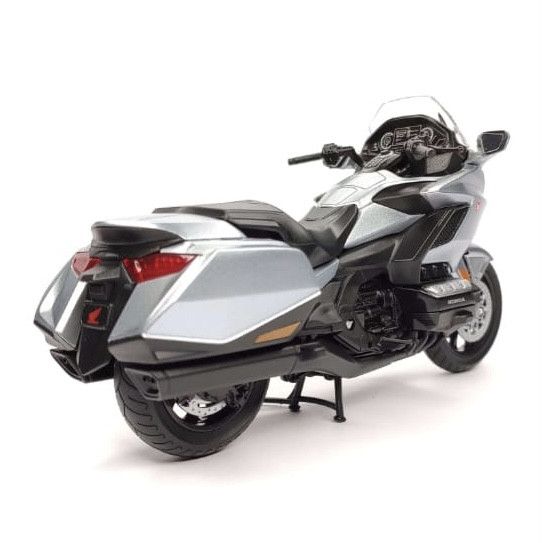 Коллекционная модель мотоцикла Honda Goldwing (Welly) - Масштаб 1:12
