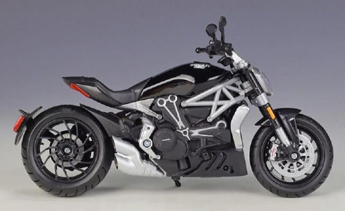 Сборный набор мотоцикла Ducati XDiavel S (1:12) от Maisto – серия Assembly Line