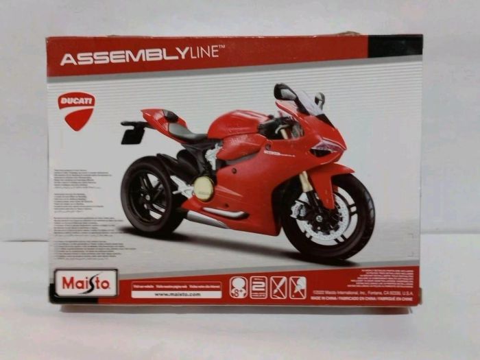 Сборная модель мотоцикла Maisto Ducati 1199 Panigale (масштаб 1:12) - Серия Assembly Line