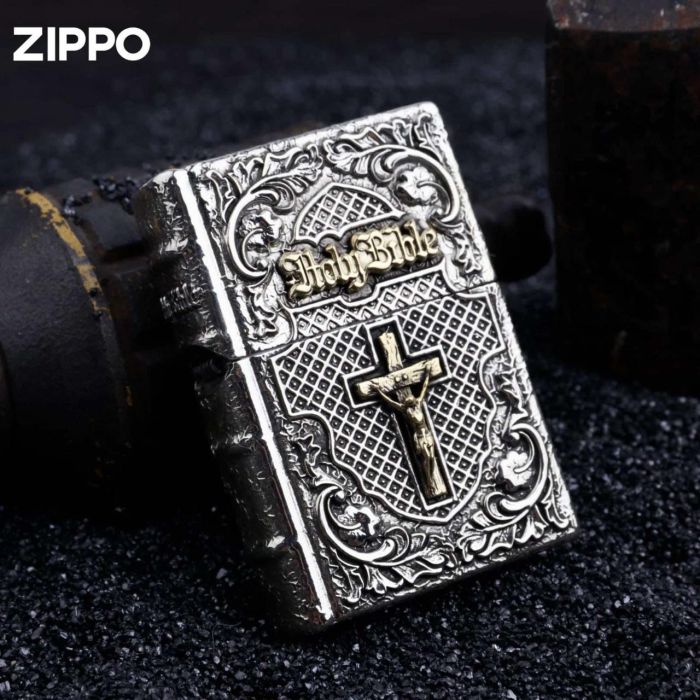 Эксклюзивная бензиновая зажигалка Zippo "Holy Bible" - Коллекционная модель в деревянном боксе