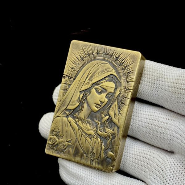 Элитная бензиновая зажигалка Koji «Свита Мария / Дева Мария», массивная латунь (в подарочной коробке)