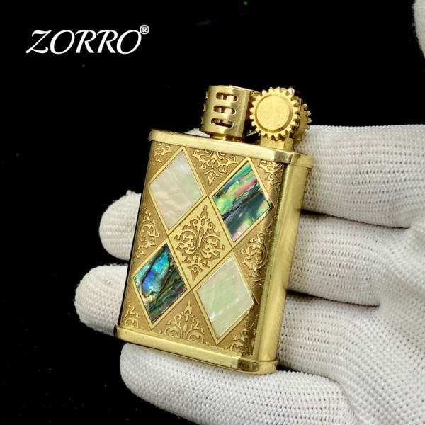 Бензиновая зажигалка Zorro Ultimate Justice 587 Brass с вставками-хамелеон