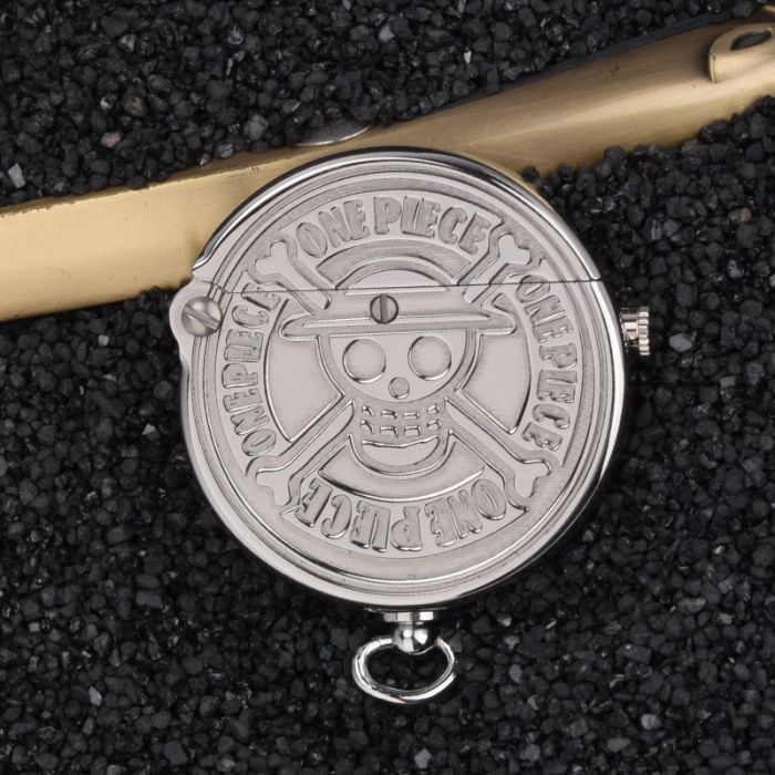 Бензиновая зажигалка Koji "One Piece" - Коллекционная круглая зажигалка в подарочной коробке