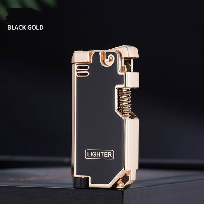 Газовая зажигалка с классическим пламенем в стиле ретро Black Gold (черная с золотом)