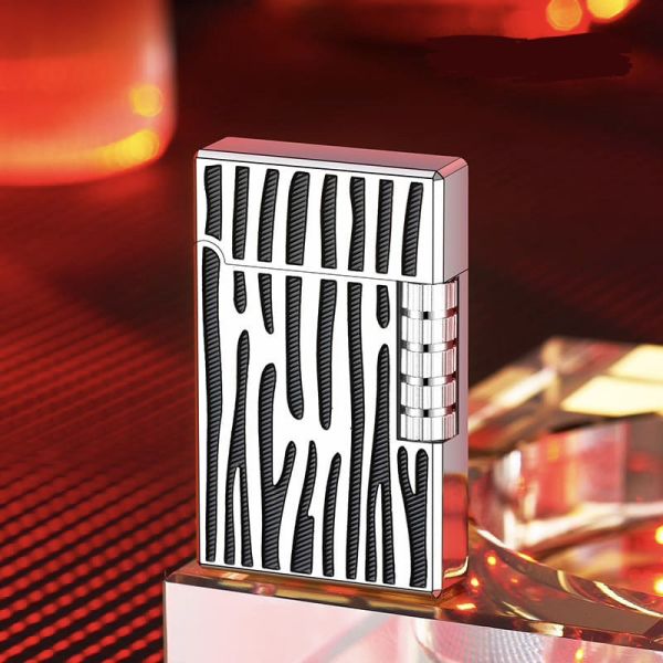 Элегантная газовая зажигалка Classic Lighter с фирменным кликом (Black/Silver)
