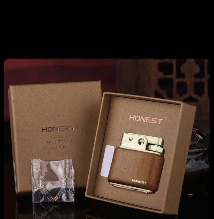 Элитная бензиновая зажигалка Honest со вставкой из натурального дерева цвет орех